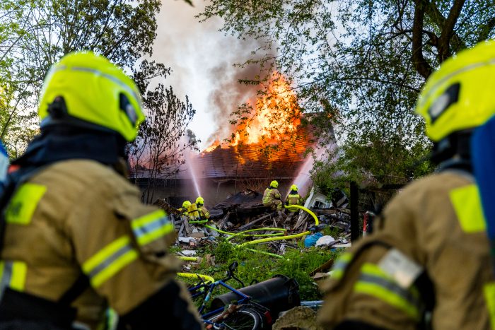 Berlin: Einfamilienhaus in Vollbrand - Bewohner können sich glücklicherweise noch Retten